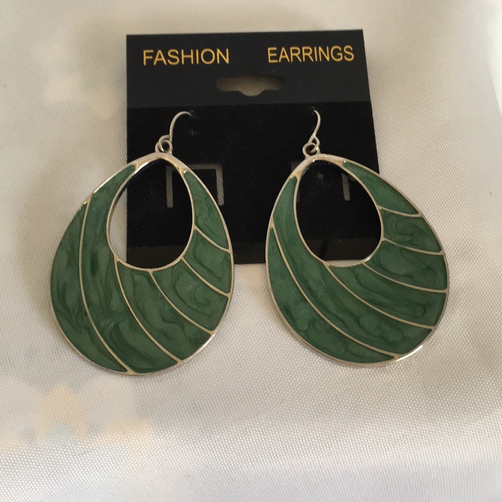 Stainless Steele Green Swirl Drop Dangle Earrings